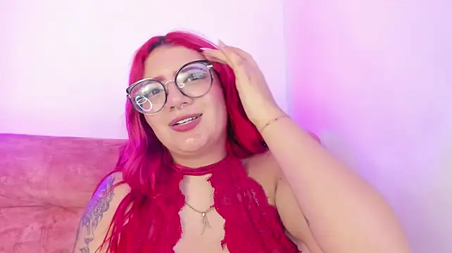MelannyCurvy stripchat live cam model