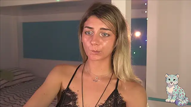 MilaMilkEyes stripchat live cam model