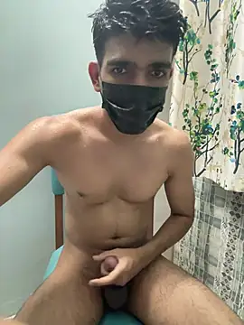 Naughtytomboy78 stripchat live cam model