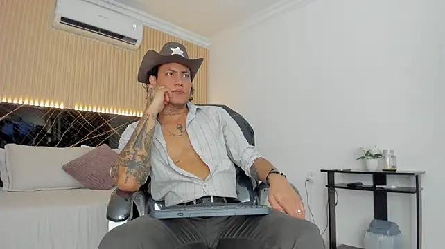 Damian_romanoff_ stripchat live cam model