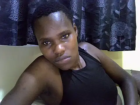 Sexxy_brianna stripchat live cam model