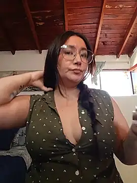 SaloGray8 stripchat live cam model