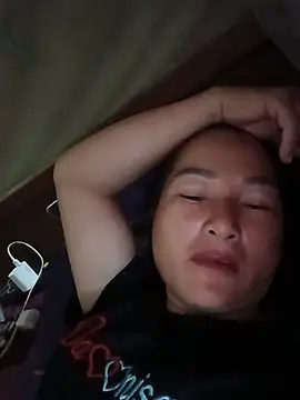 Yuzi-i stripchat live cam model