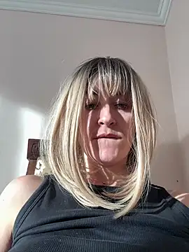 mystical_Elenn stripchat live cam model