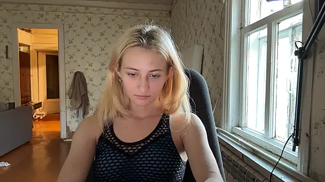 LisaBam stripchat live cam model