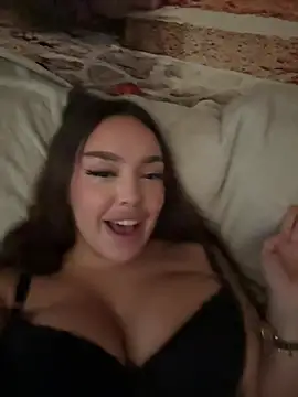 SpanishYoungGirl stripchat live cam model
