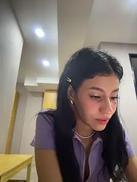 Alejandra_ospina stripchat live cam model