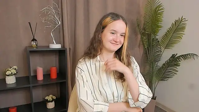ChloeAragaki stripchat live cam model