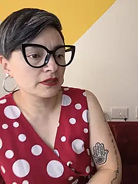 kat_paradise stripchat live cam model