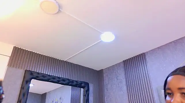 VickyWalles stripchat live cam model