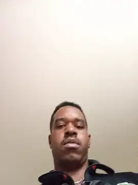 ti_thug stripchat live cam model