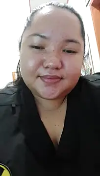 LianaCruzado stripchat live cam model