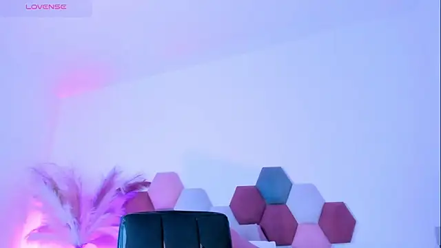 CelesteQueeen stripchat live cam model