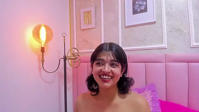 velvet_girll stripchat live cam model