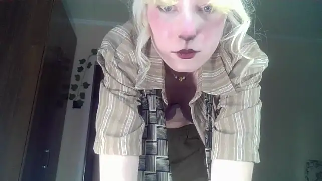 CaryCroy stripchat live cam model