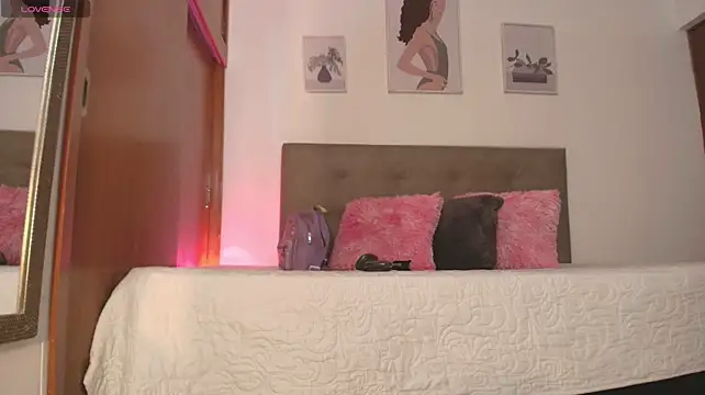 Miley_Baker stripchat live cam model