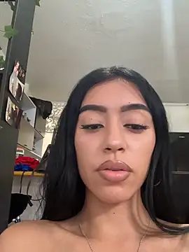 rosemariebby stripchat live cam model