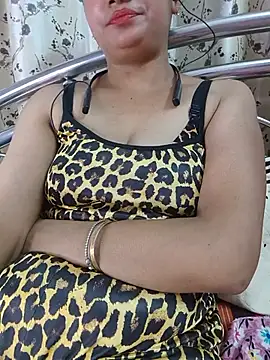 KEERTI-STRIP stripchat live cam model