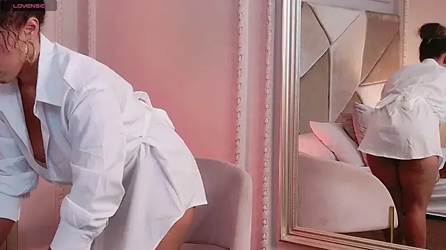 Lana-Gross stripchat live cam model