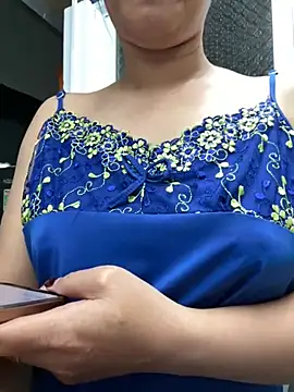 Mores1_Squirt stripchat live cam model