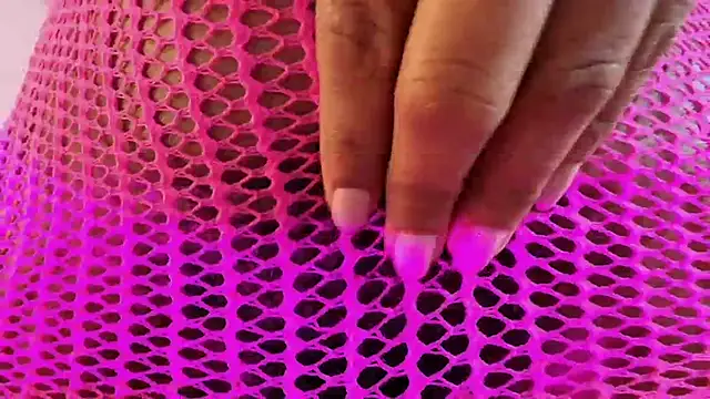 Ellie-Alves stripchat live cam model