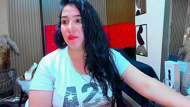 BBWLuxuryMuse stripchat live cam model