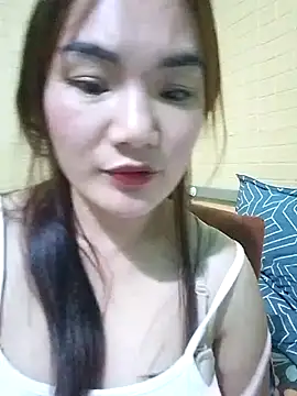 Voiva11 stripchat live cam model