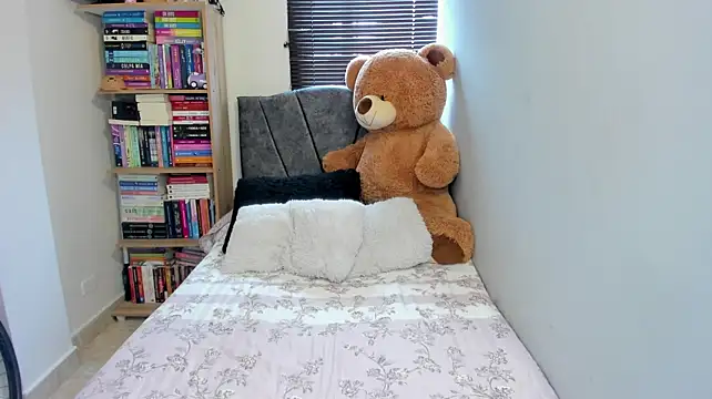foxwen stripchat live cam model