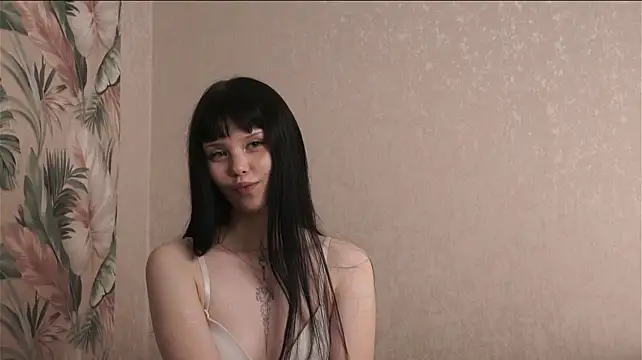 EnolaPizza stripchat live cam model