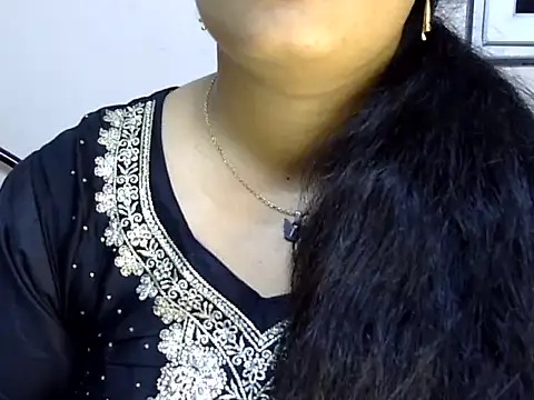 Muskan_Jha stripchat live cam model