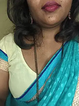 ur_love_kannada1 stripchat live cam model