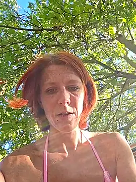 PoppyBoop stripchat live cam model