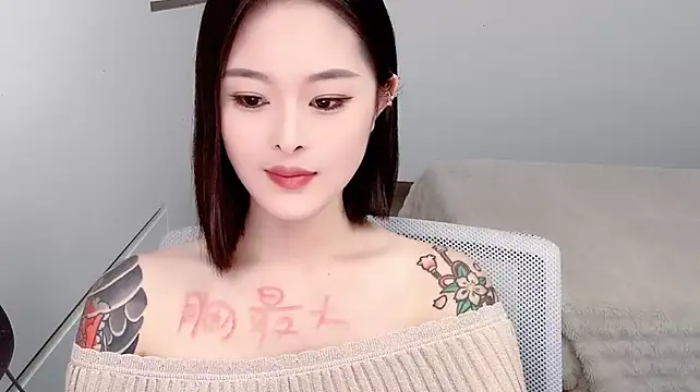 Ivy_360 stripchat live cam model