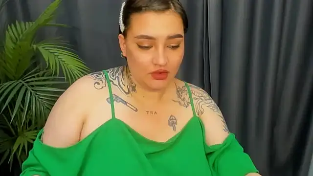 NikkiSummer stripchat live cam model