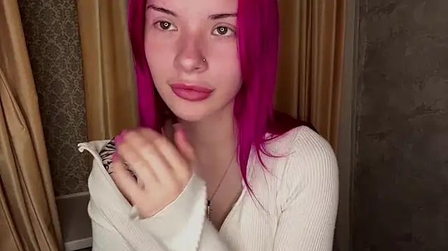 CowingGirl stripchat live cam model