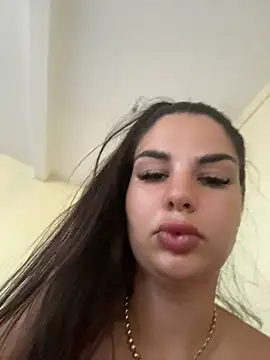 Alma_170900 stripchat live cam model
