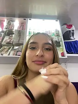 _luisaa_sweet stripchat live cam model