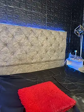 Jennifer_LS stripchat live cam model