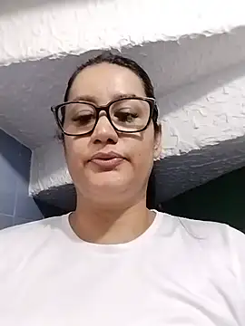 keilymadam stripchat live cam model