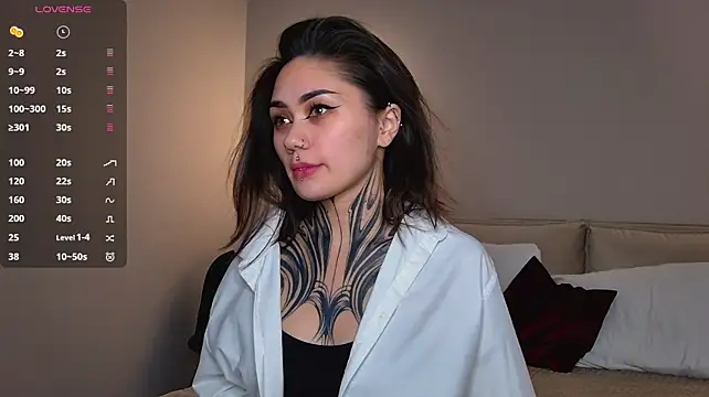 KarenHotFlirt stripchat live cam model