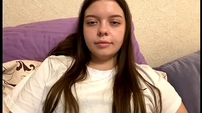 IvyWild stripchat live cam model