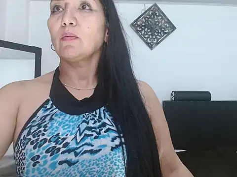 Hanna-33 stripchat live cam model