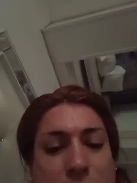 UrHellBri-L stripchat live cam model