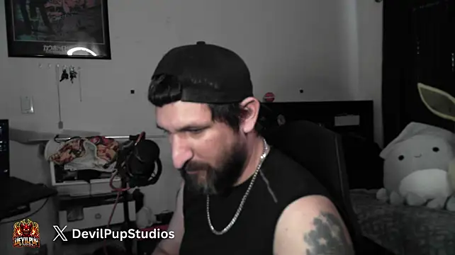 DevilPup75_ stripchat live cam model