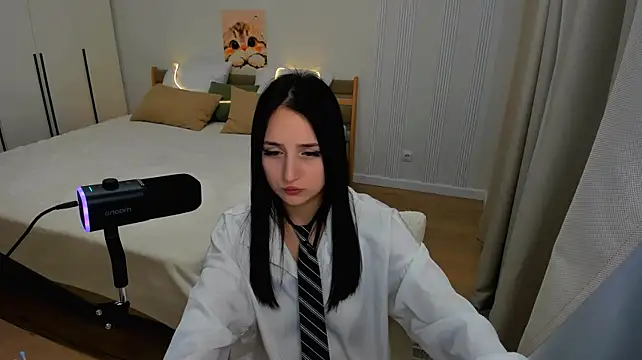 JulietteMonli stripchat live cam model