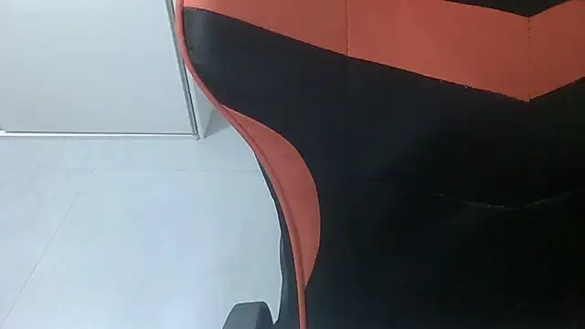 Lekezim stripchat live cam model
