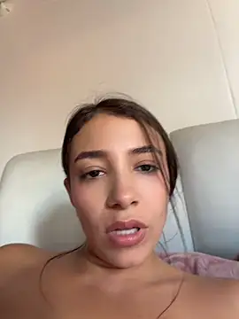 Hall_16 stripchat live cam model