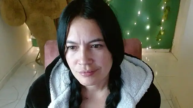 cristal1609 stripchat live cam model