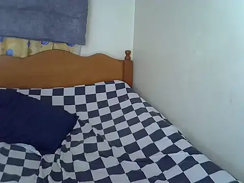sweetmilano stripchat live cam model