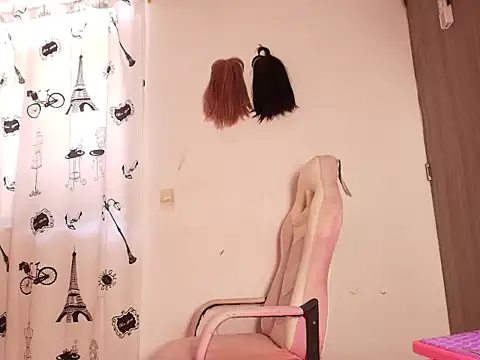 dulcegatitaa2 stripchat live cam model